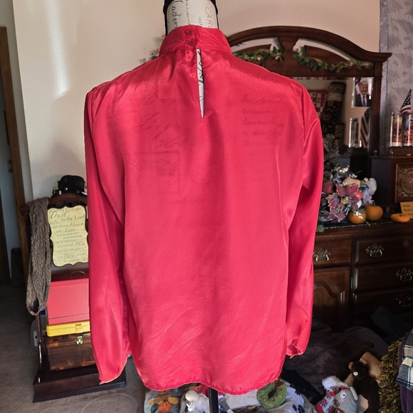Vintage 70s 80s Gorgeouse Blouse #Christmas Red High Neck Keyhole Back - Picture 5 of 12